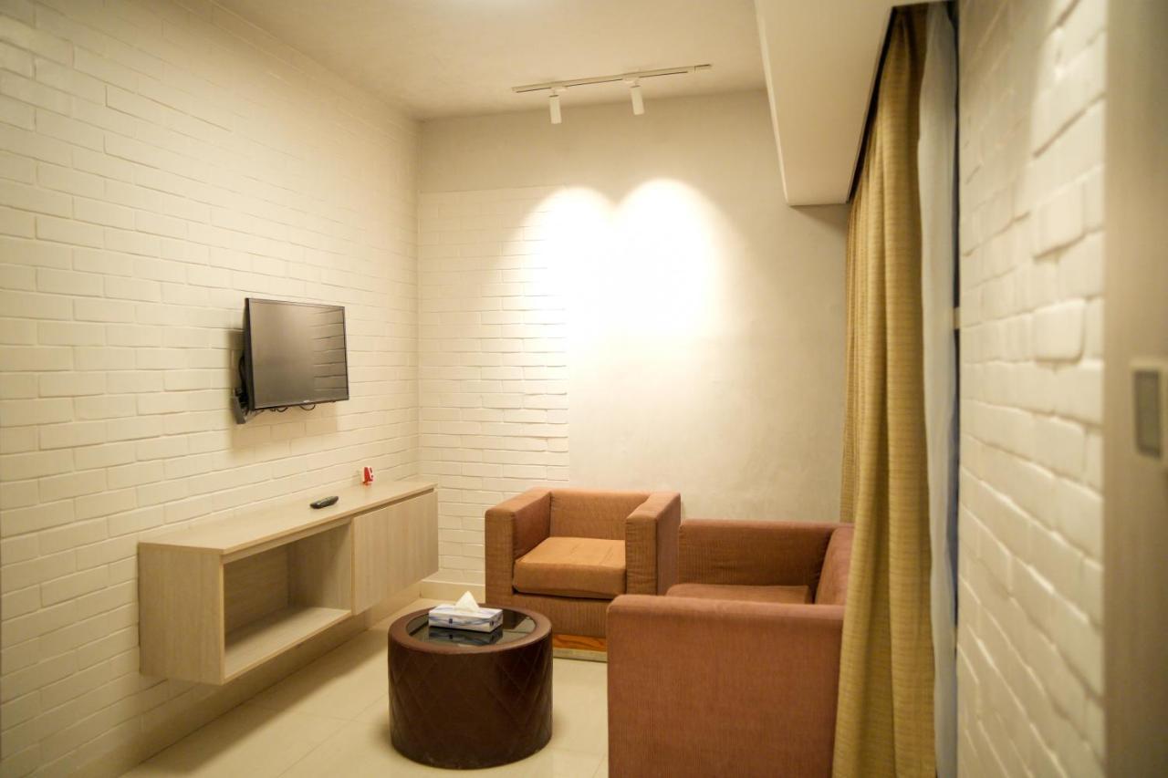Lakeshore Heights Дака Екстериор снимка